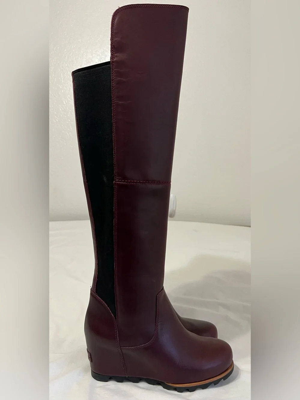 NWOB SOREL Fiona Lux Burgundy Leather Over-the-Knee Wedge Boots Size 8